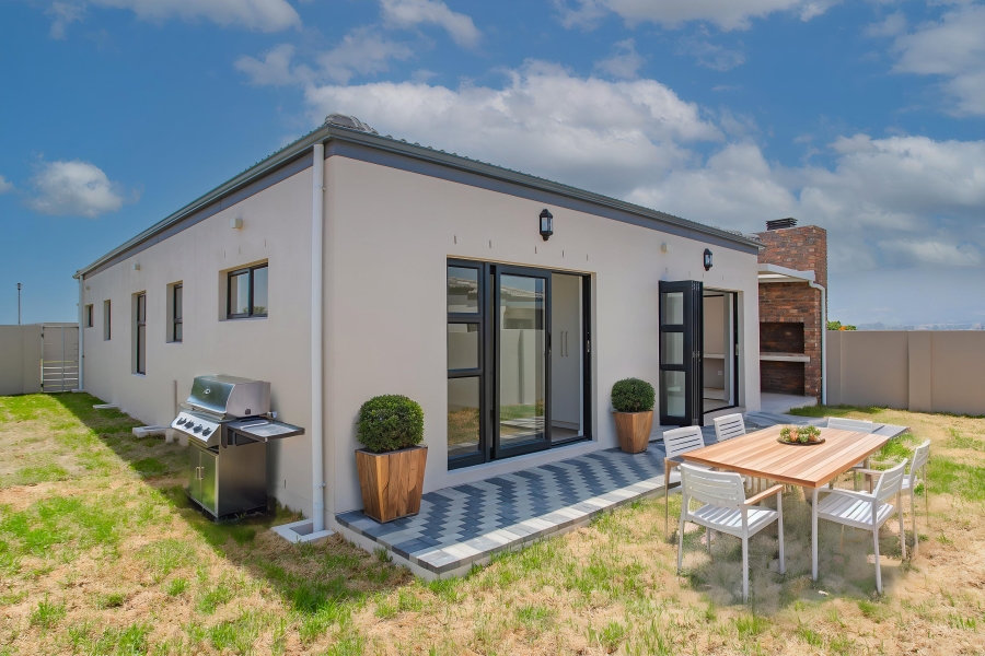 3 Bedroom Property for Sale in Honeydew Country Estate Western Cape